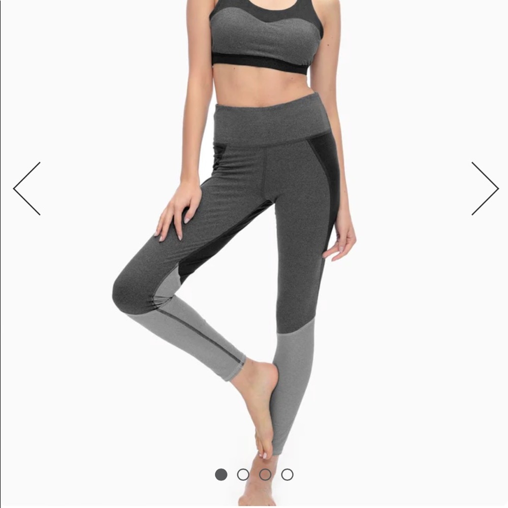 SIZE M Splendid Grey color blocked leggings
